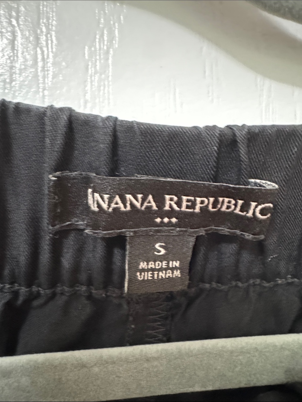 Banana Republic Black Cargo Jogger Pants - Picture 2 of 5